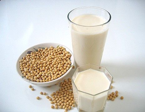 Sojų pienas labai kenkia dantims